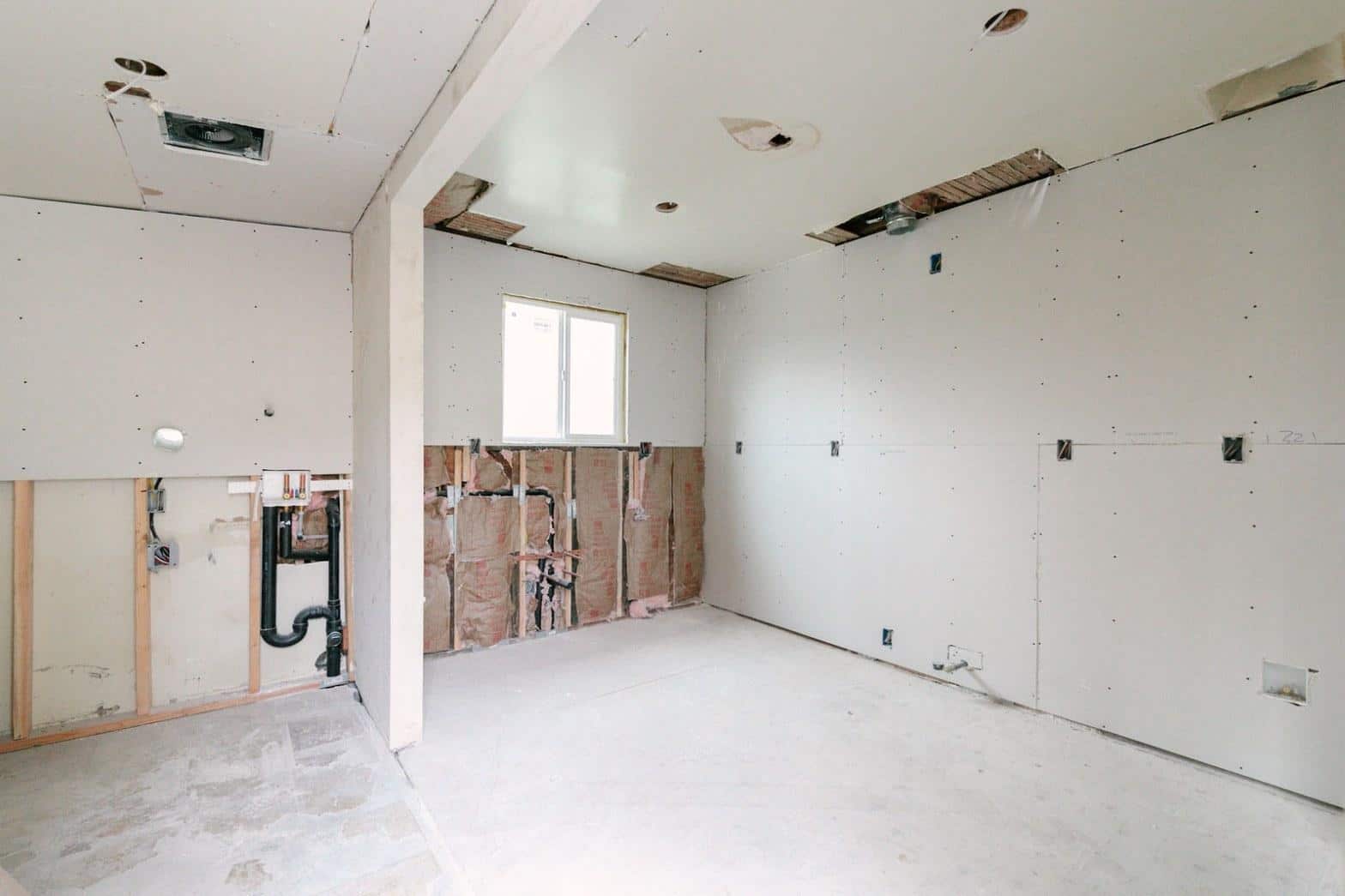 Completed foundation services work at Hollywood Contractor Corp
